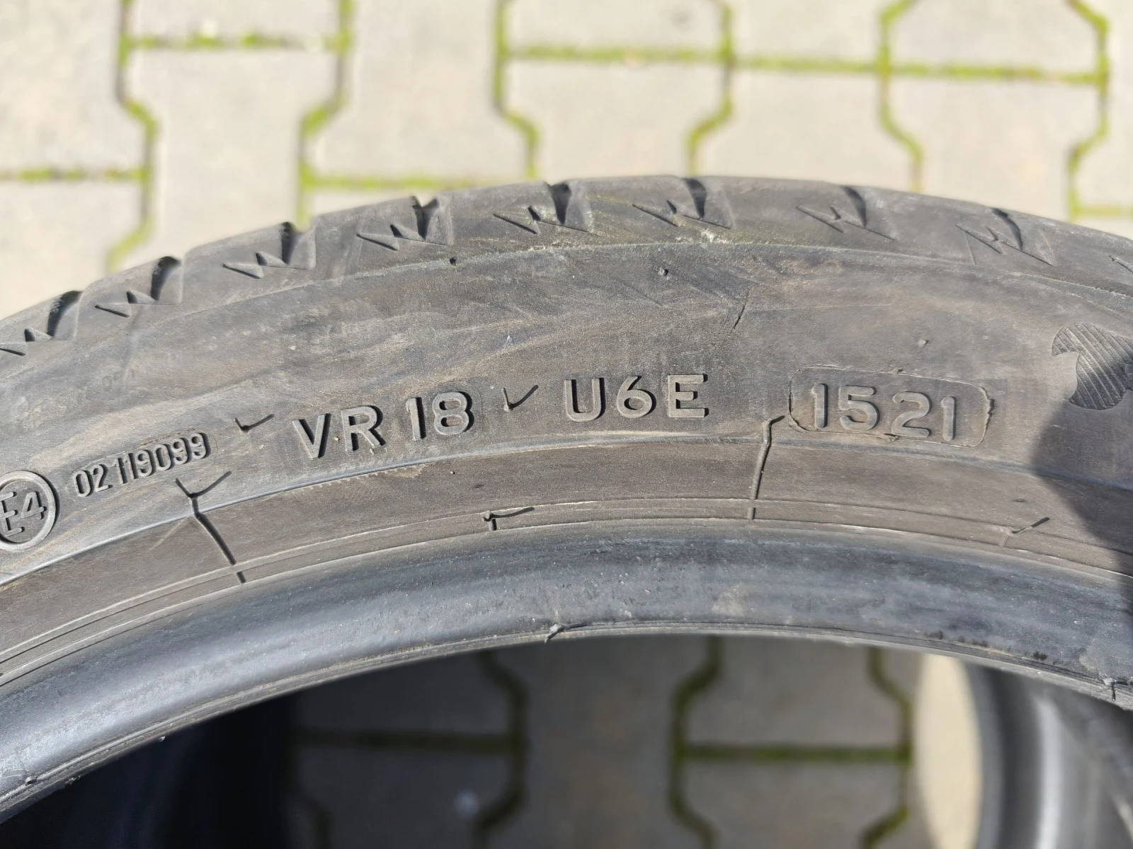Гуми Летни 235/40R19, снимка 6 - Гуми и джанти - 53985103