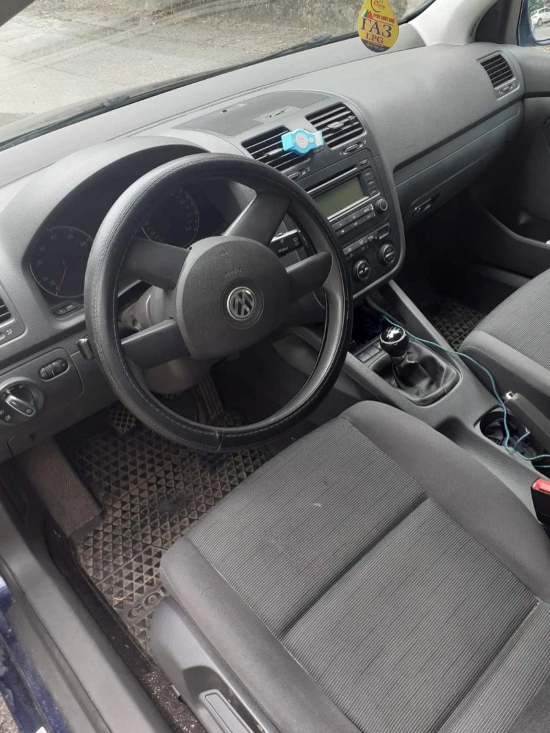 VW Golf Голф 5 1600кубика 102 конски сили , снимка 8 - Автомобили и джипове - 47596402