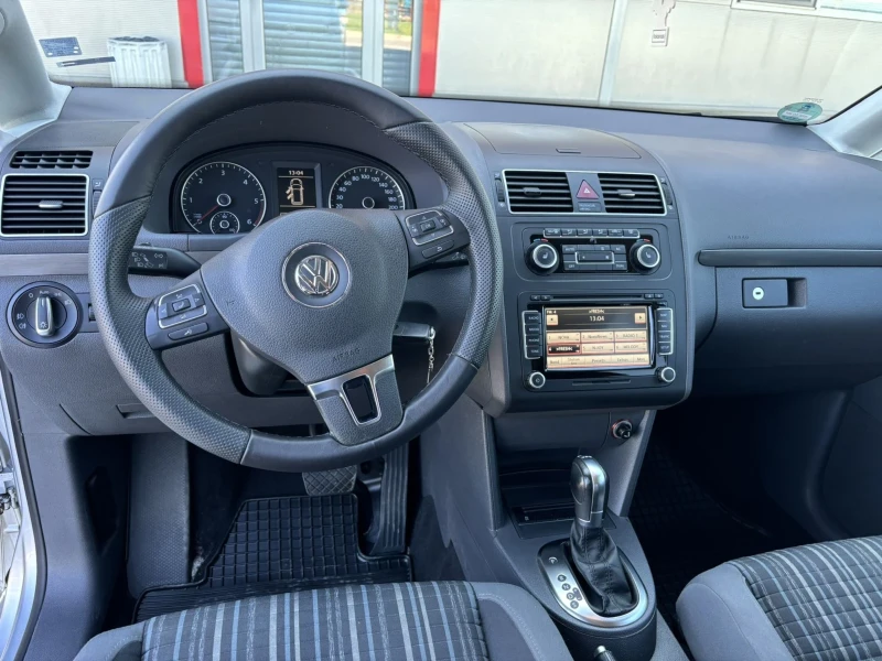 VW Touran Cross, снимка 12 - Автомобили и джипове - 47644589