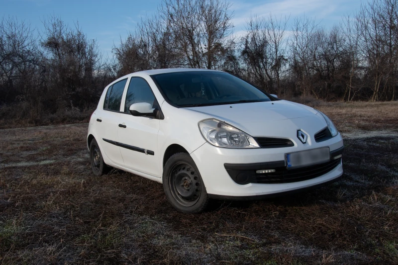 Renault Clio, снимка 2 - Автомобили и джипове - 48520453