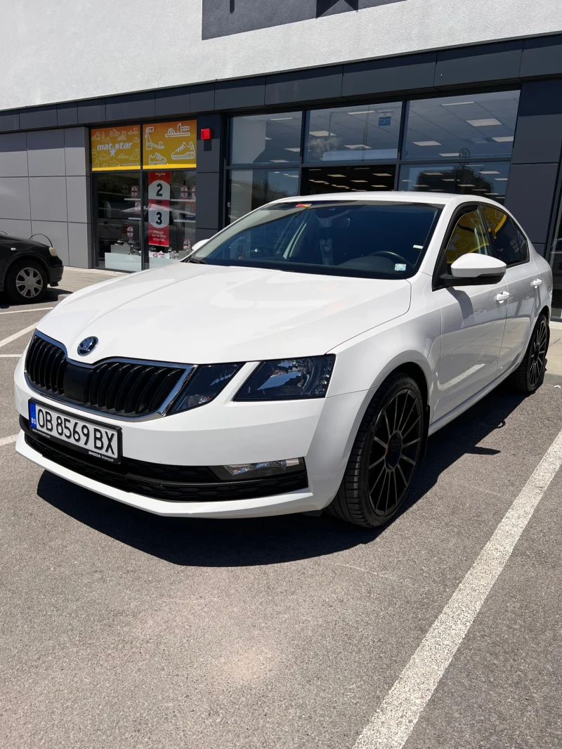 Skoda Octavia Ambition Plus, снимка 2 - Автомобили и джипове - 48778771