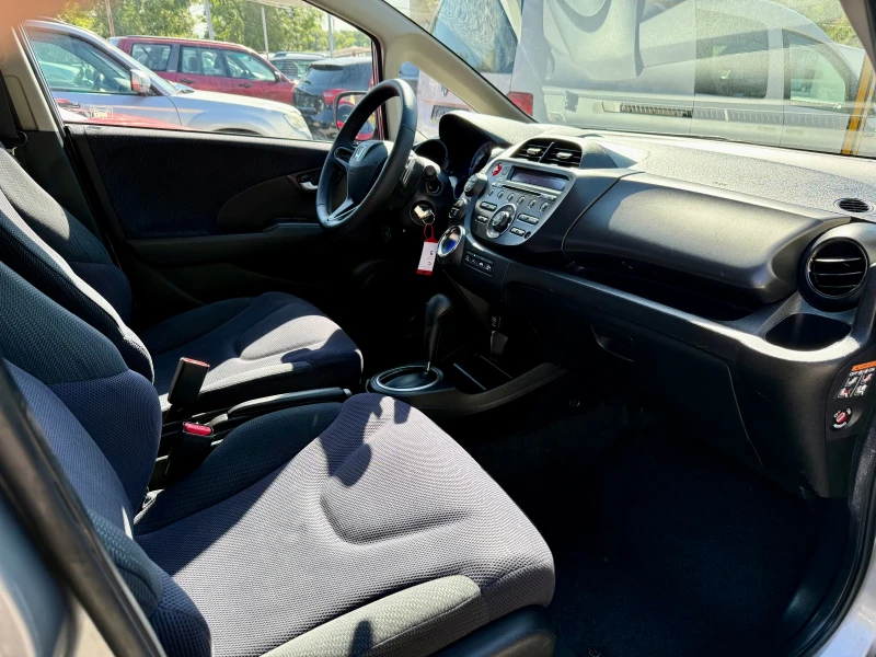 Honda Jazz 1.4 Hybrid &#127464;&#127469;, снимка 11 - Автомобили и джипове - 50188327