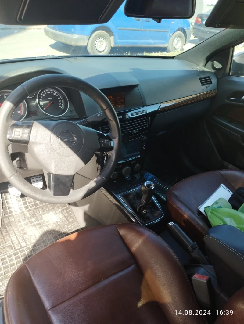 Opel Astra, снимка 2 - Автомобили и джипове - 51960949
