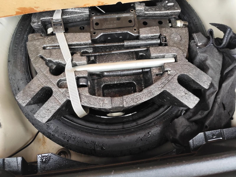 Skoda Octavia 2.0TDi* VRS* EURO6B* LED/XENON* NAVI* , снимка 13 - Автомобили и джипове - 53087763