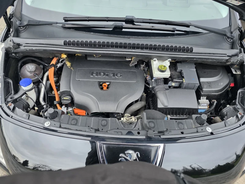 Peugeot 3008 2.0 HDI Hybrid , снимка 17 - Автомобили и джипове - 53234328