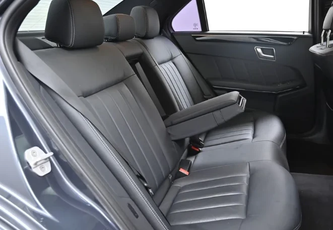 Mercedes-Benz E 250 4Matic Avantgarde, снимка 11 - Автомобили и джипове - 52751139