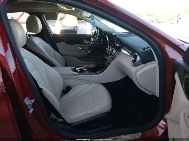 Mercedes-Benz C 300, снимка 9 - Автомобили и джипове - 53810923