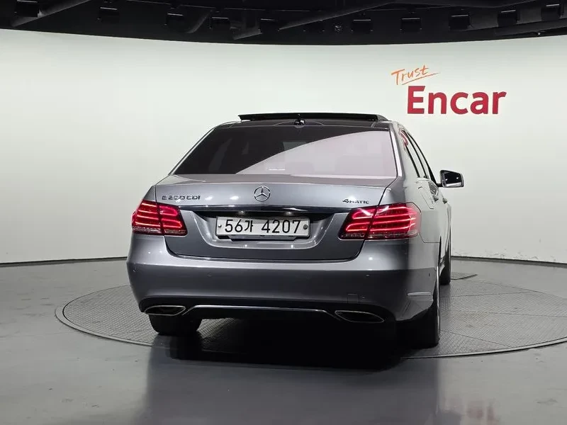Mercedes-Benz E 200  W212 E250 Cdi 4Matic, снимка 4 - Автомобили и джипове - 55111392