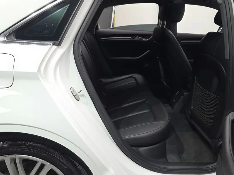 Audi A3 40 Tfsi 8V, снимка 11 - Автомобили и джипове - 55276610