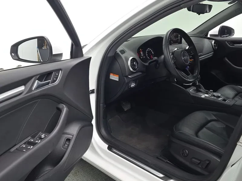 Audi A3 40 Tfsi 8V, снимка 10 - Автомобили и джипове - 55276610