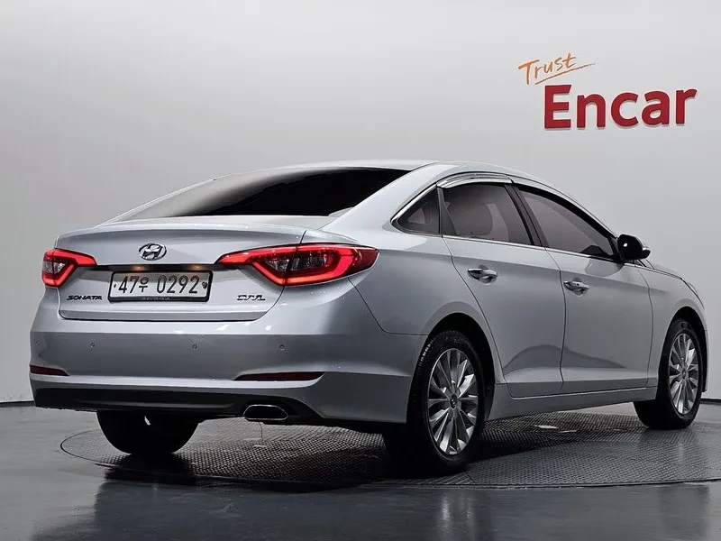 Hyundai Sonata 2.0 Smart, снимка 2 - Автомобили и джипове - 56304430