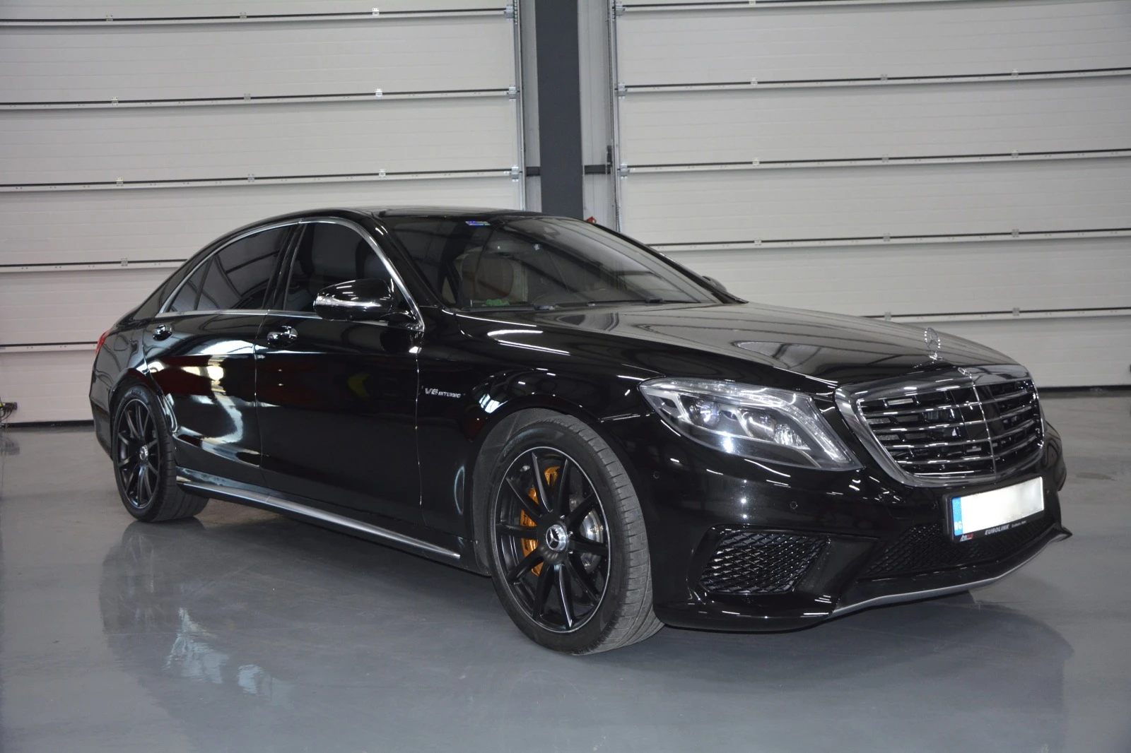 Mercedes-Benz S 63 AMG Carbon Ceramic / Burmaster / 3xTV / НАЛИЧЕН - изображение 7