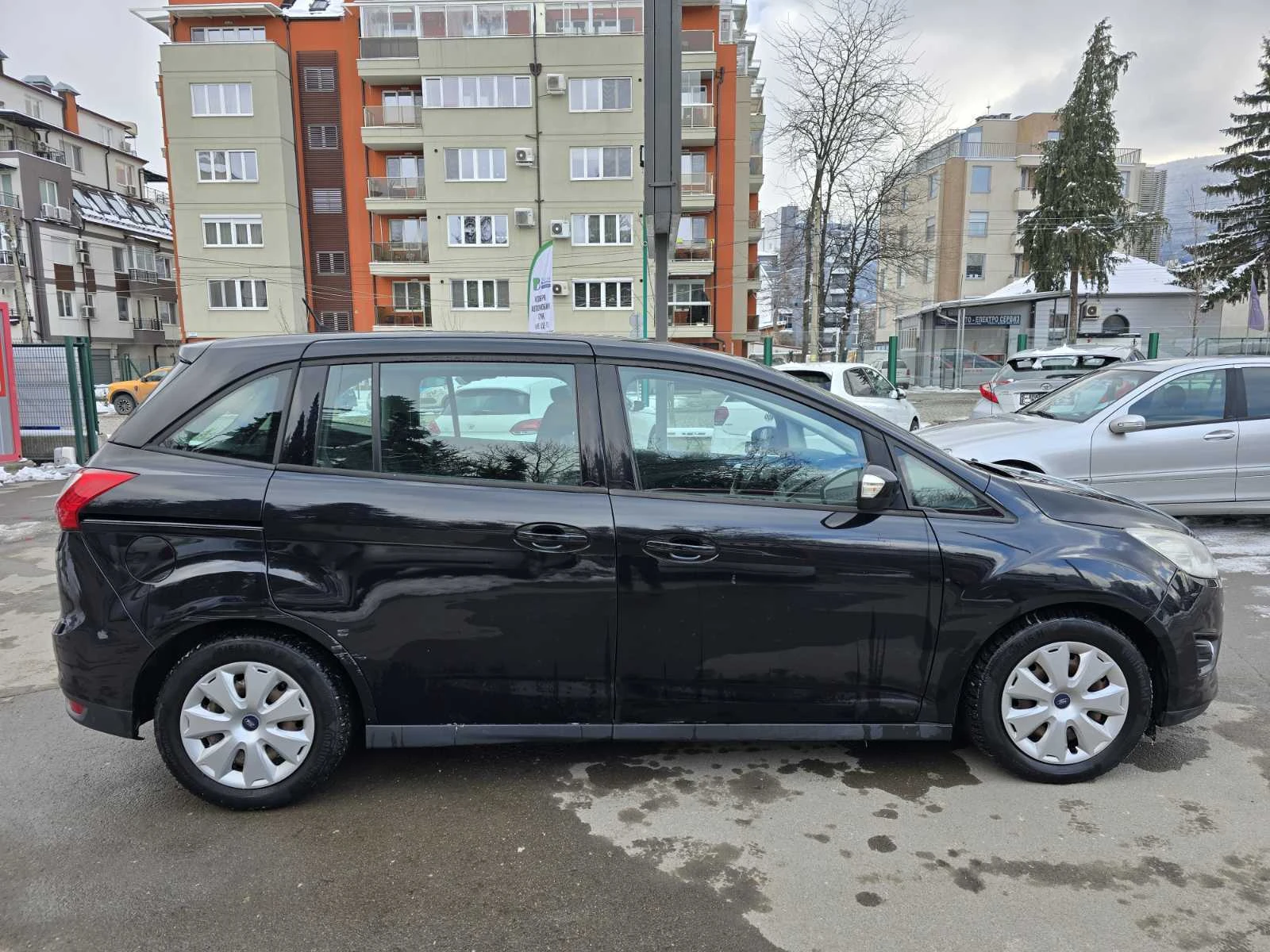 Ford Grand C-Max 1.6 DISEL - изображение 8