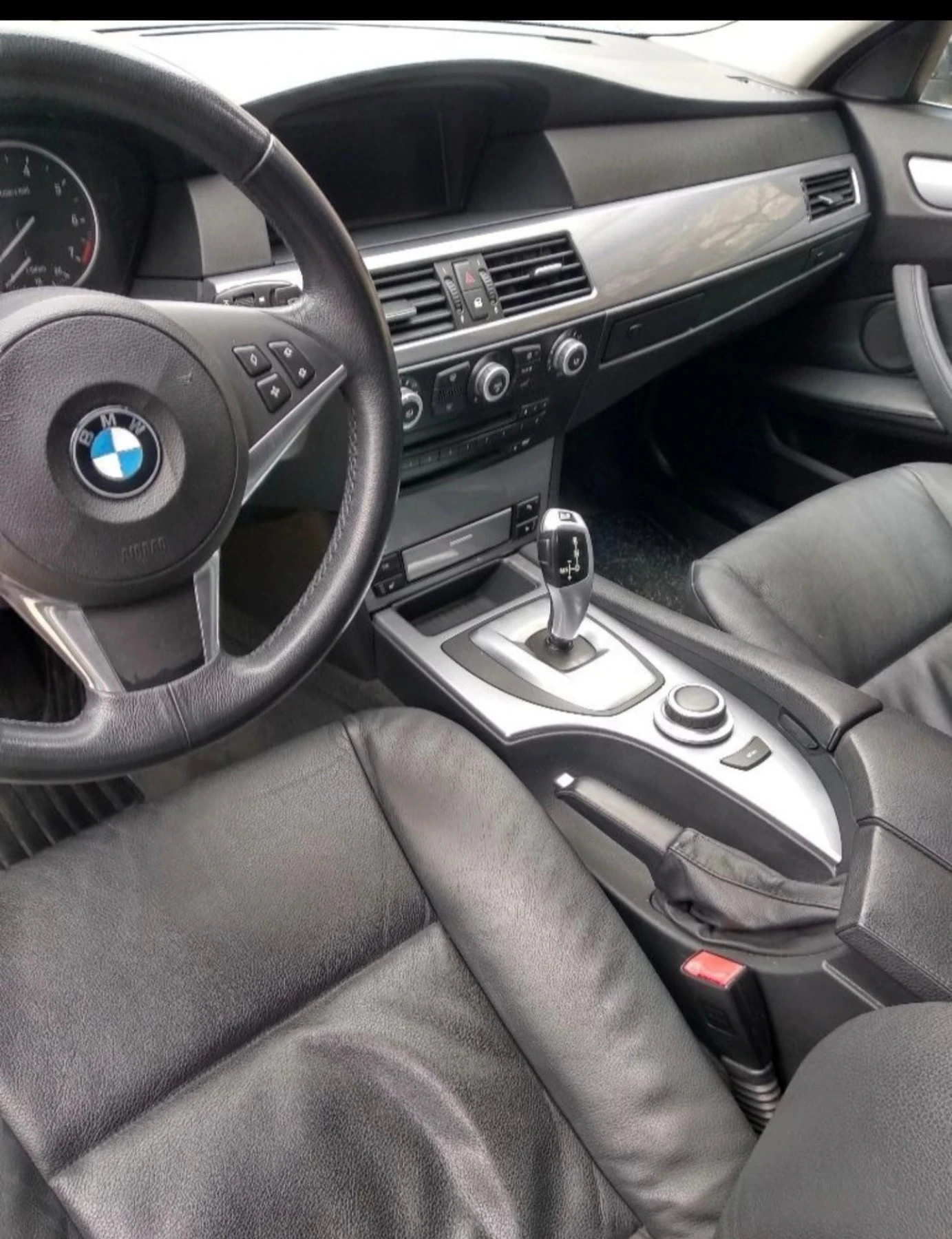 BMW 523  - изображение 6