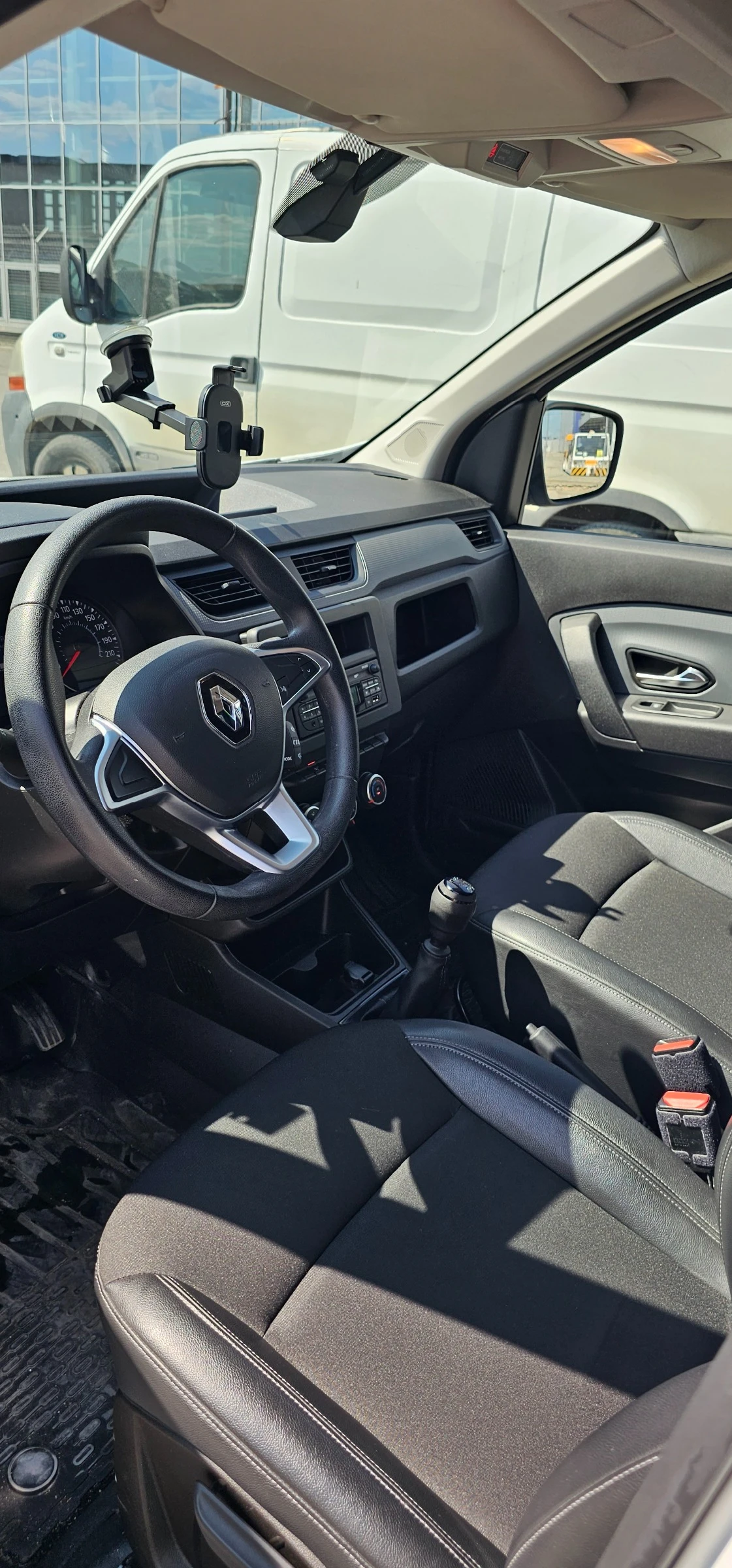 Renault Express 1.5 DCI - изображение 8