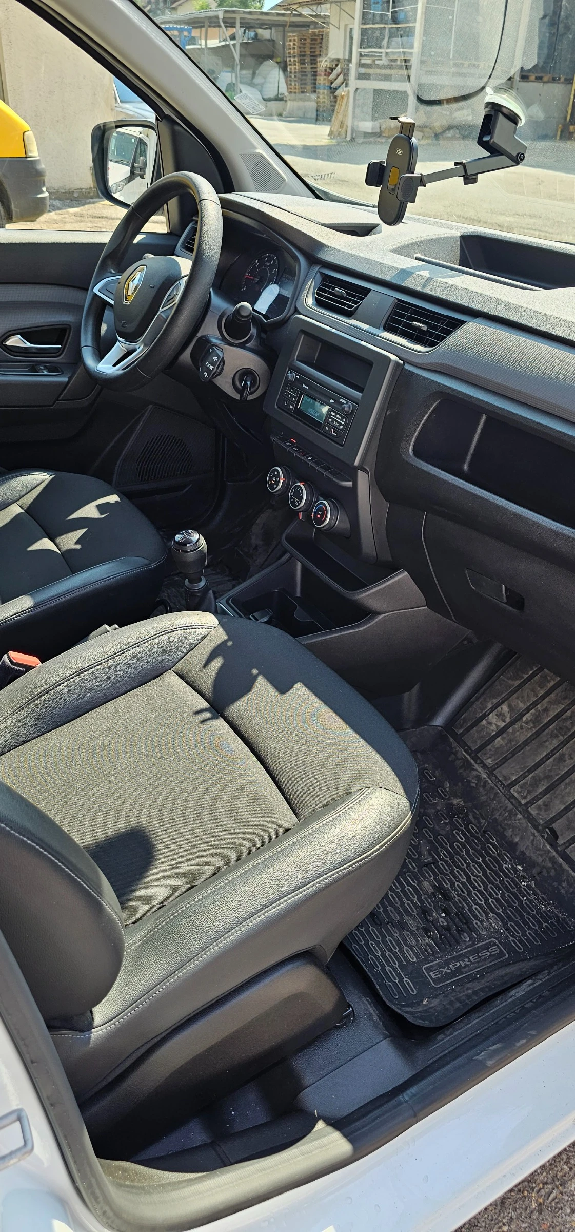 Renault Express 1.5 DCI - изображение 7