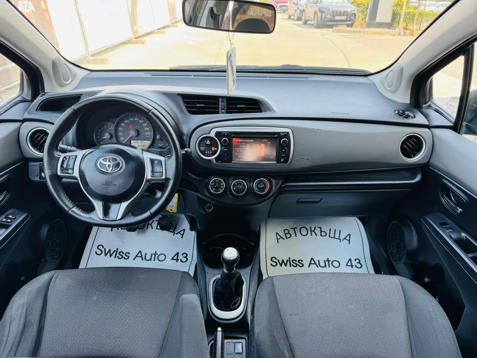 Toyota Yaris 1.3i Swiss - изображение 10