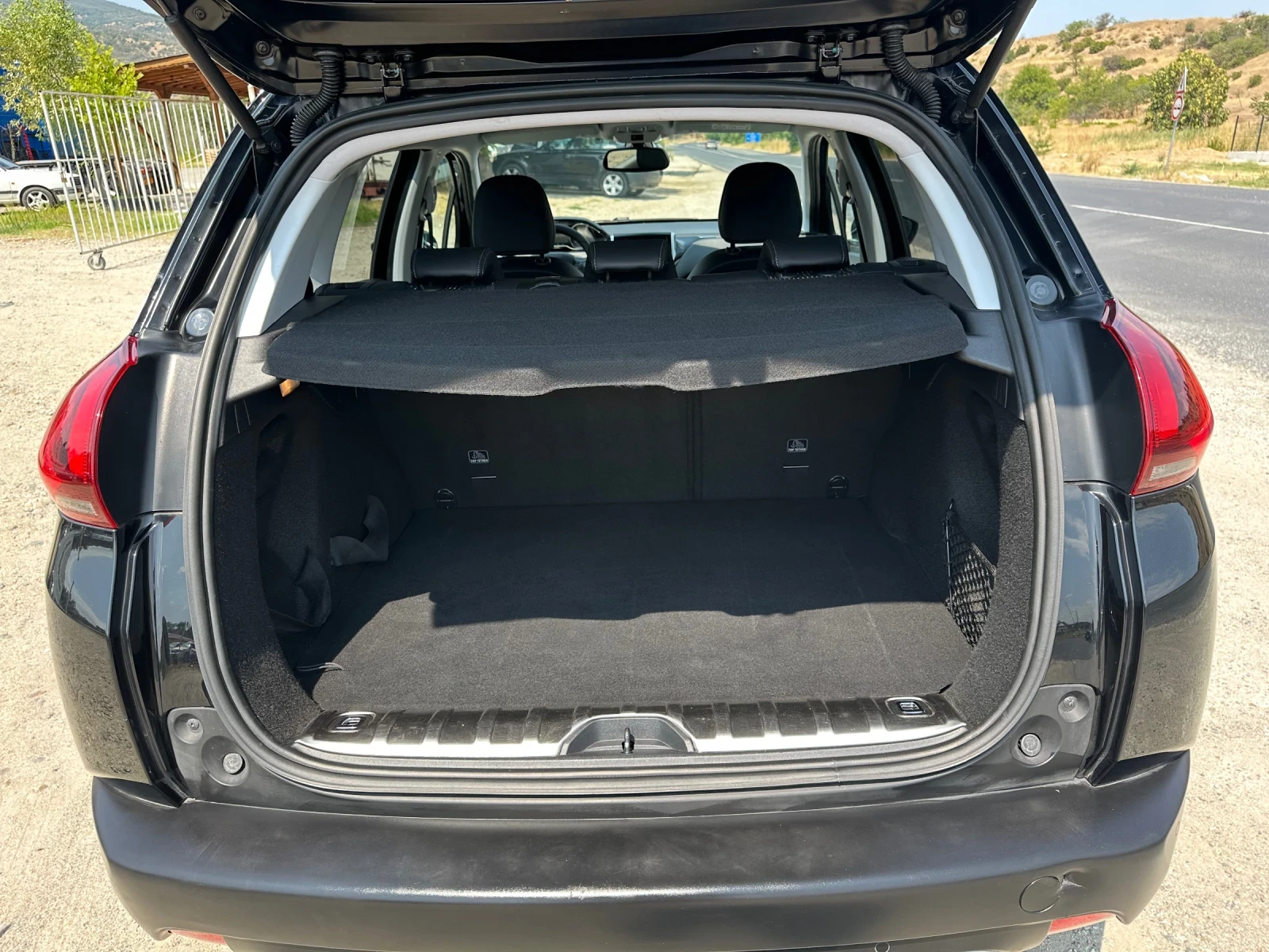 Peugeot 2008 NEW ALLURE 1.2e-THP110 EURO6 - изображение 7