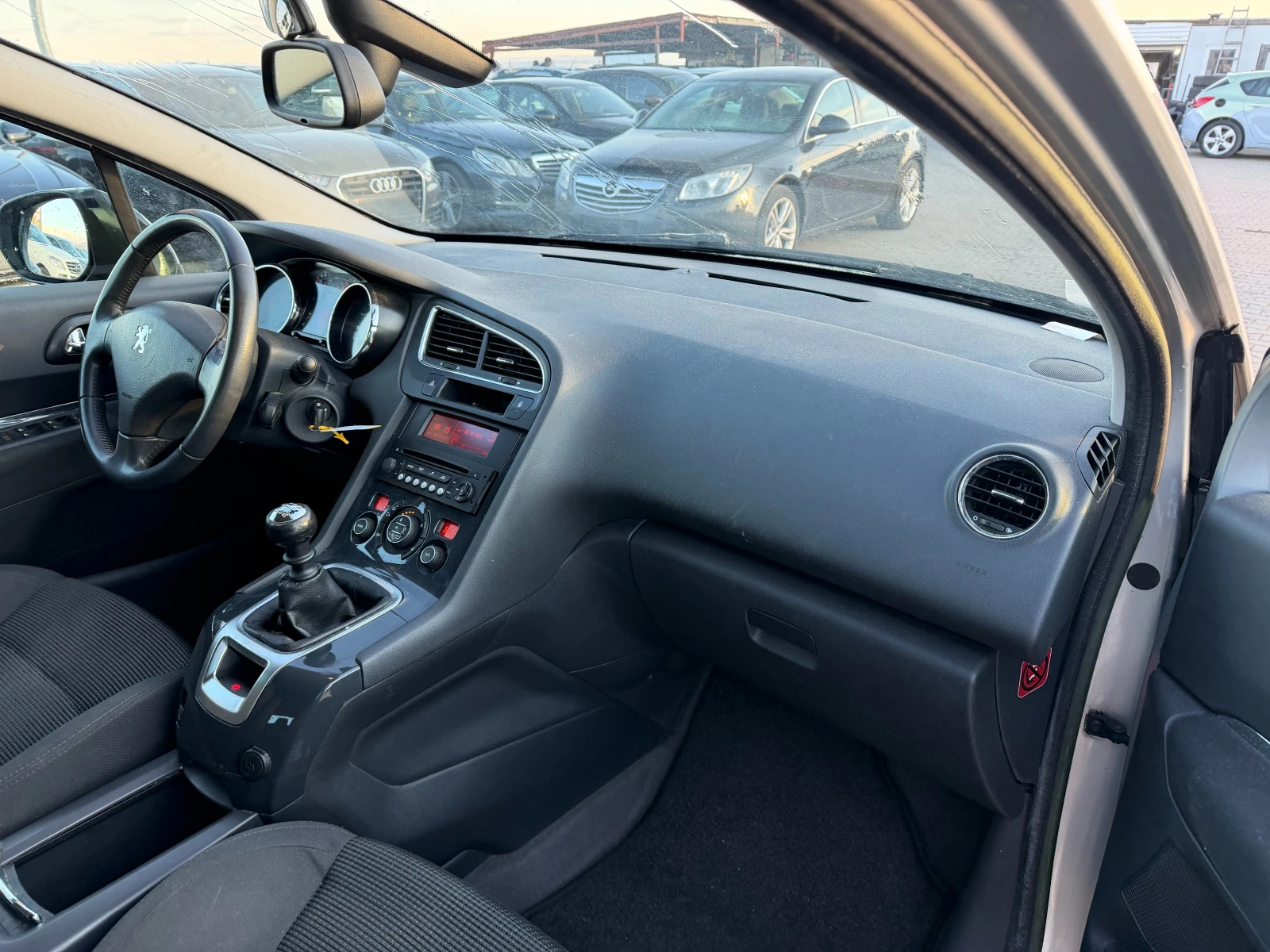 Peugeot 5008 1.6HDI PANORAMA EURO 5 - изображение 10