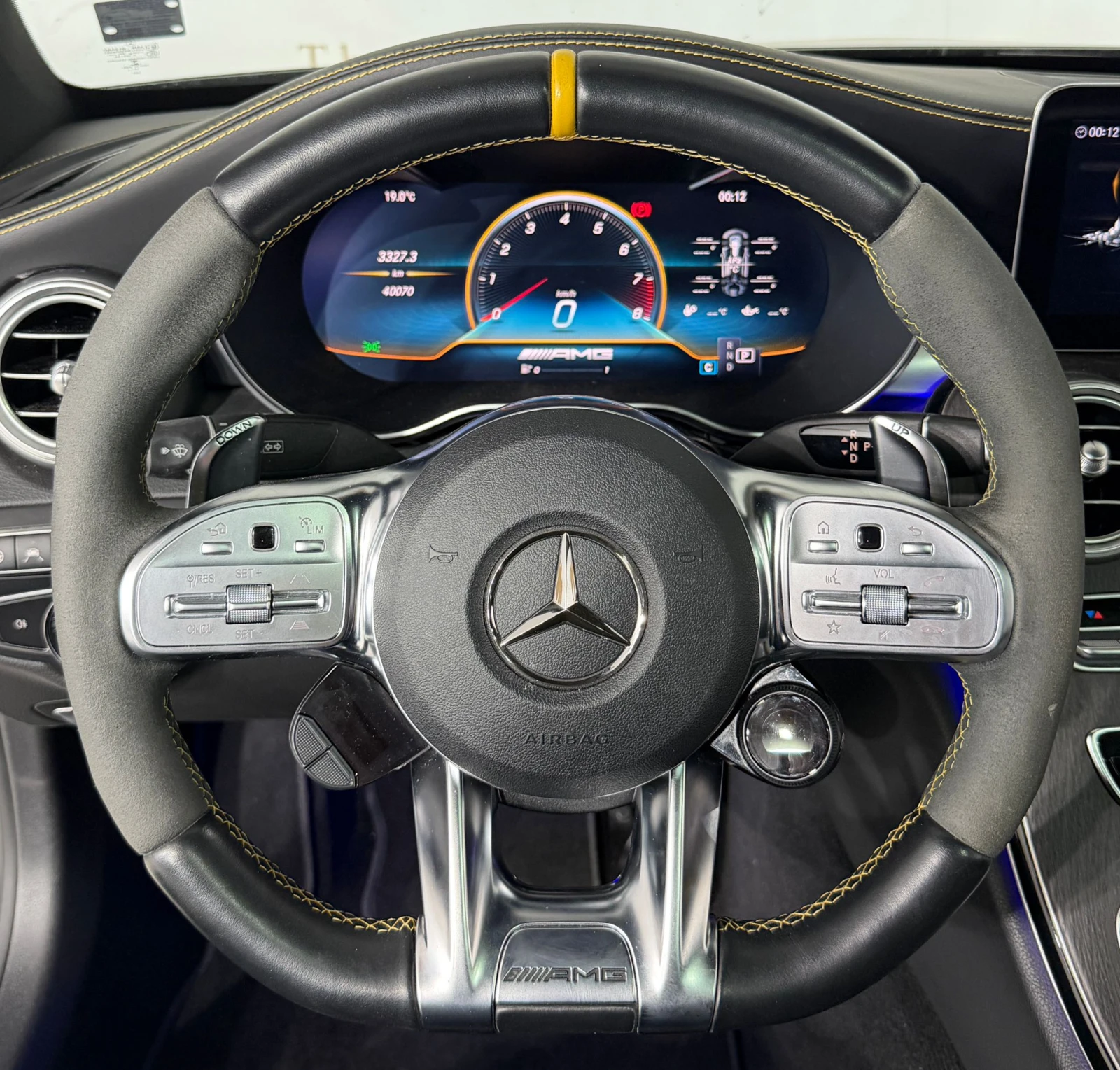 Mercedes-Benz C 63 AMG s Coupe* Ceramic* Downpipe* Carbon* Pano, снимка 11 - Автомобили и джипове - 53864702