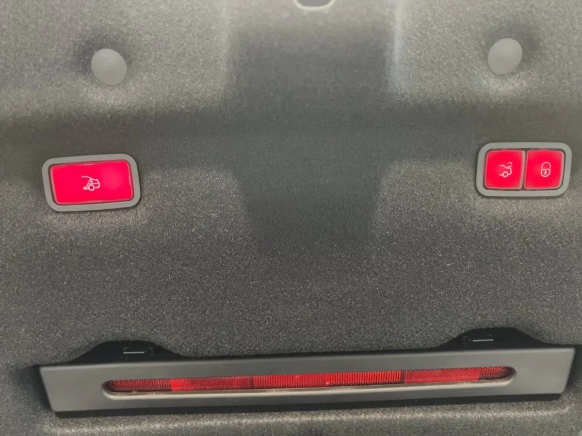 Mercedes-Benz SL 63 AMG /4-MATIC/CARBON/BURM/360/HEAD UP/NIGHT II/, снимка 12 - Автомобили и джипове - 53910055