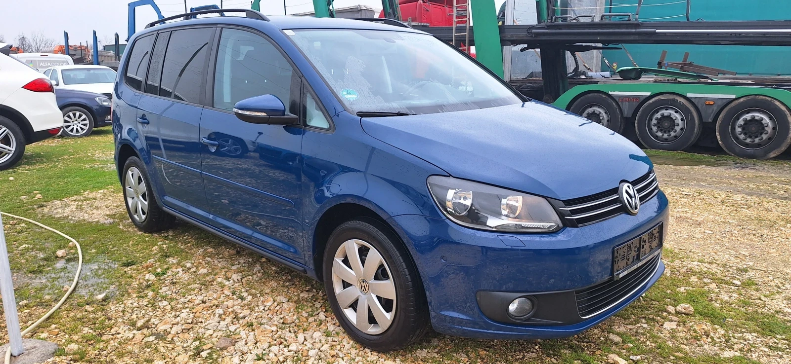 VW Touran 2, 0TDI Уникат!!!, снимка 15 - Автомобили и джипове - 54087722