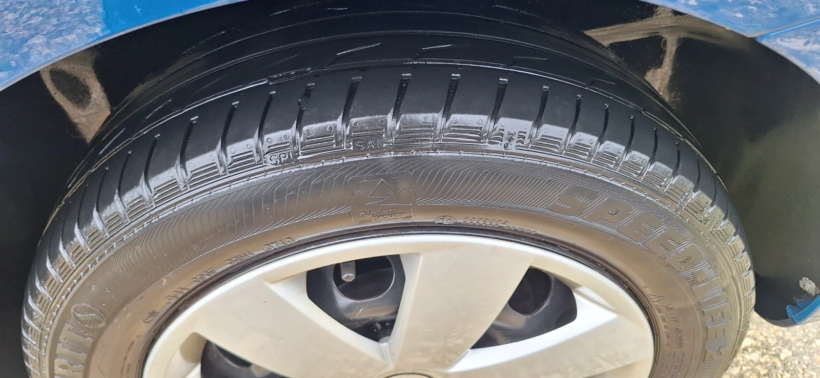 VW Touran 2, 0TDI Уникат!!!, снимка 4 - Автомобили и джипове - 54087722