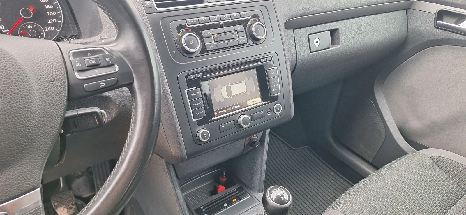 VW Touran 2, 0TDI Уникат!!!, снимка 5 - Автомобили и джипове - 54087722