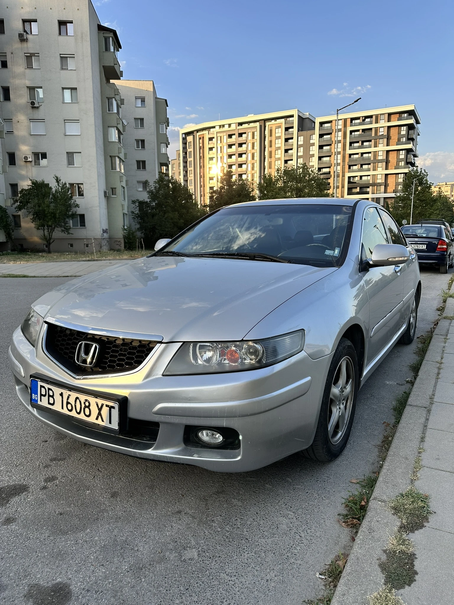 Honda Accord 2.0 V-tec LPG, снимка 2 - Автомобили и джипове - 54421460