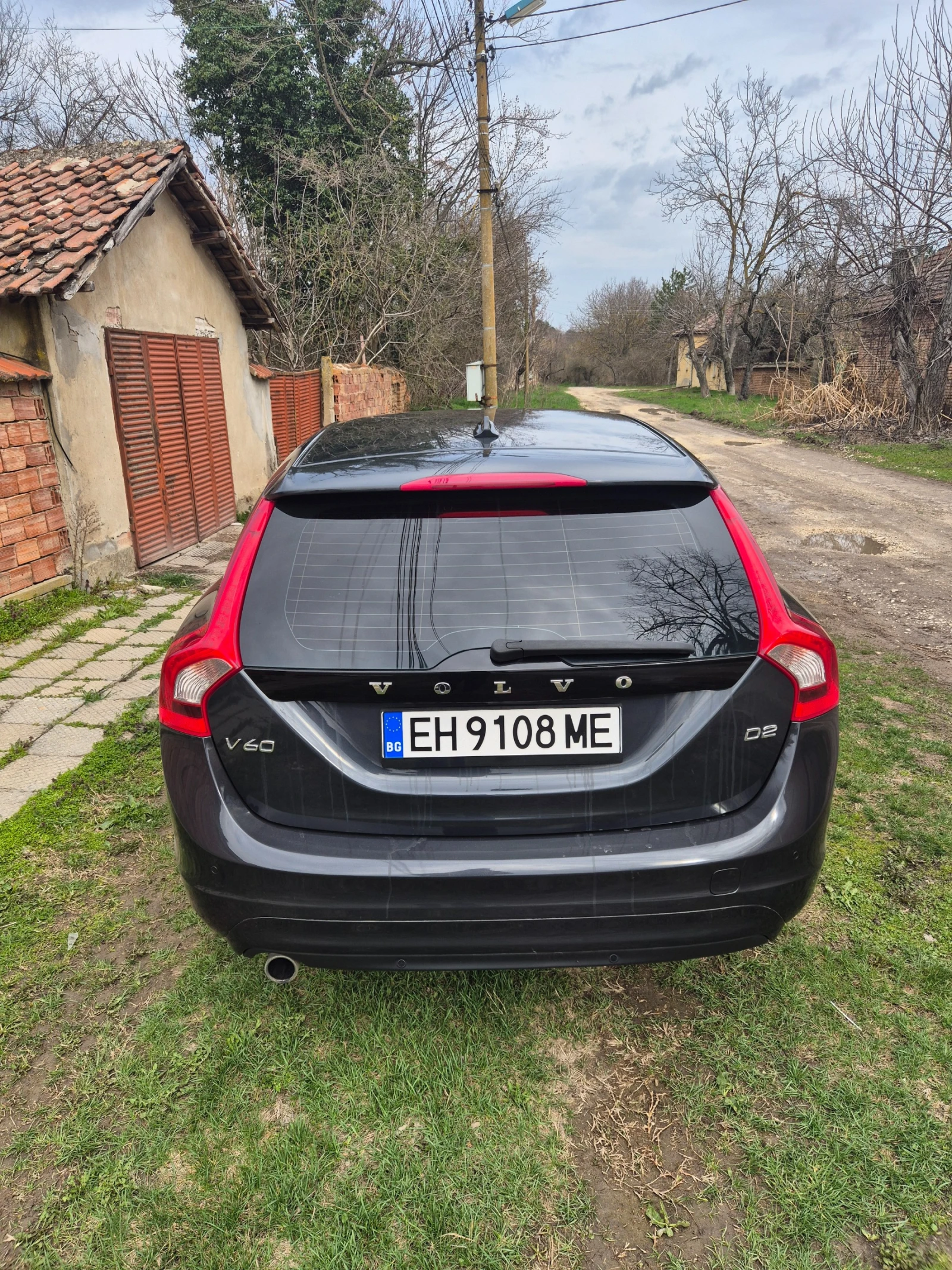 Volvo V60 2015г ПЕРФЕКТНА!!!, снимка 4 - Автомобили и джипове - 54526941