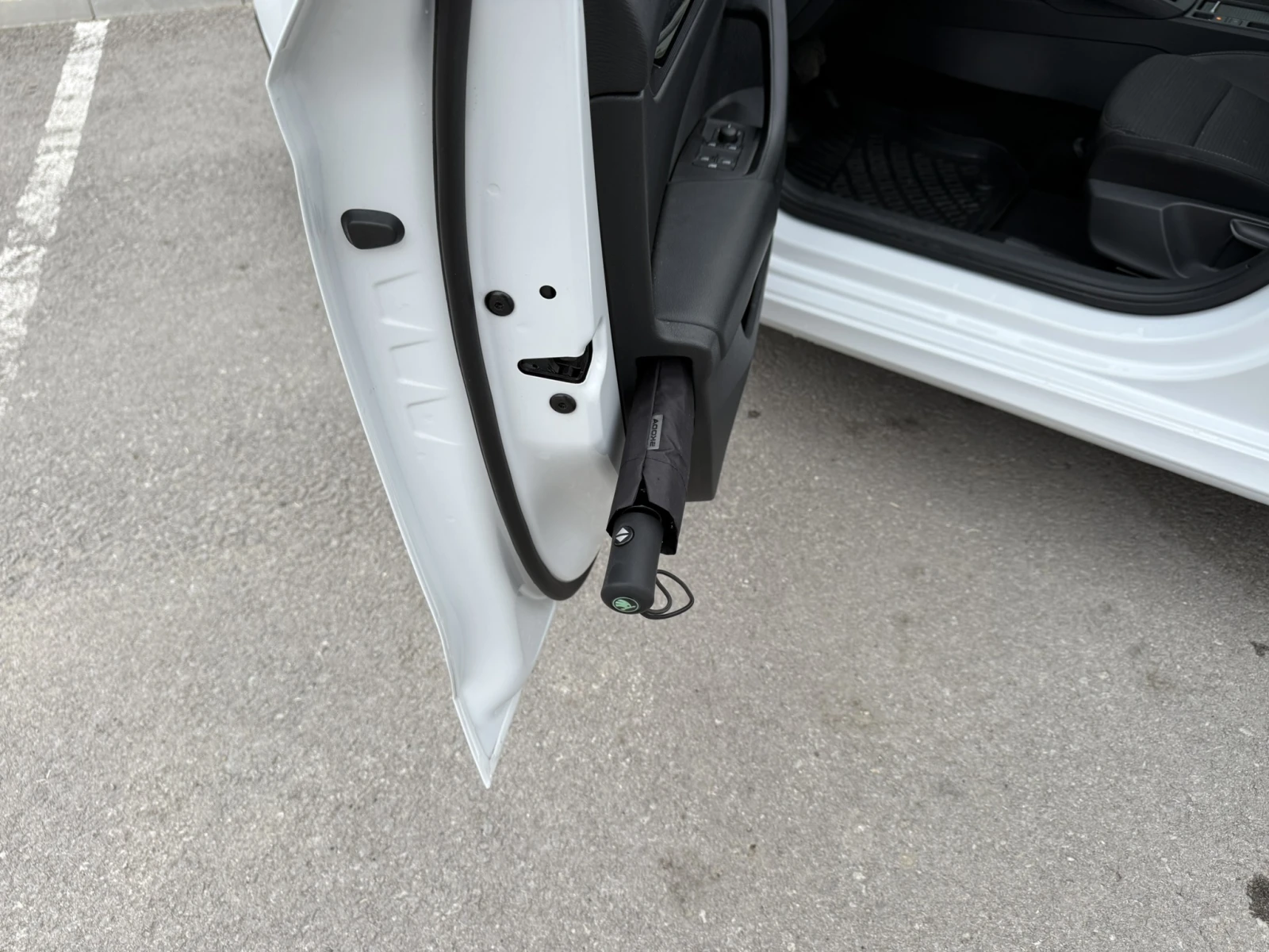 Skoda Octavia 2.0TDI, снимка 8 - Автомобили и джипове - 54633146