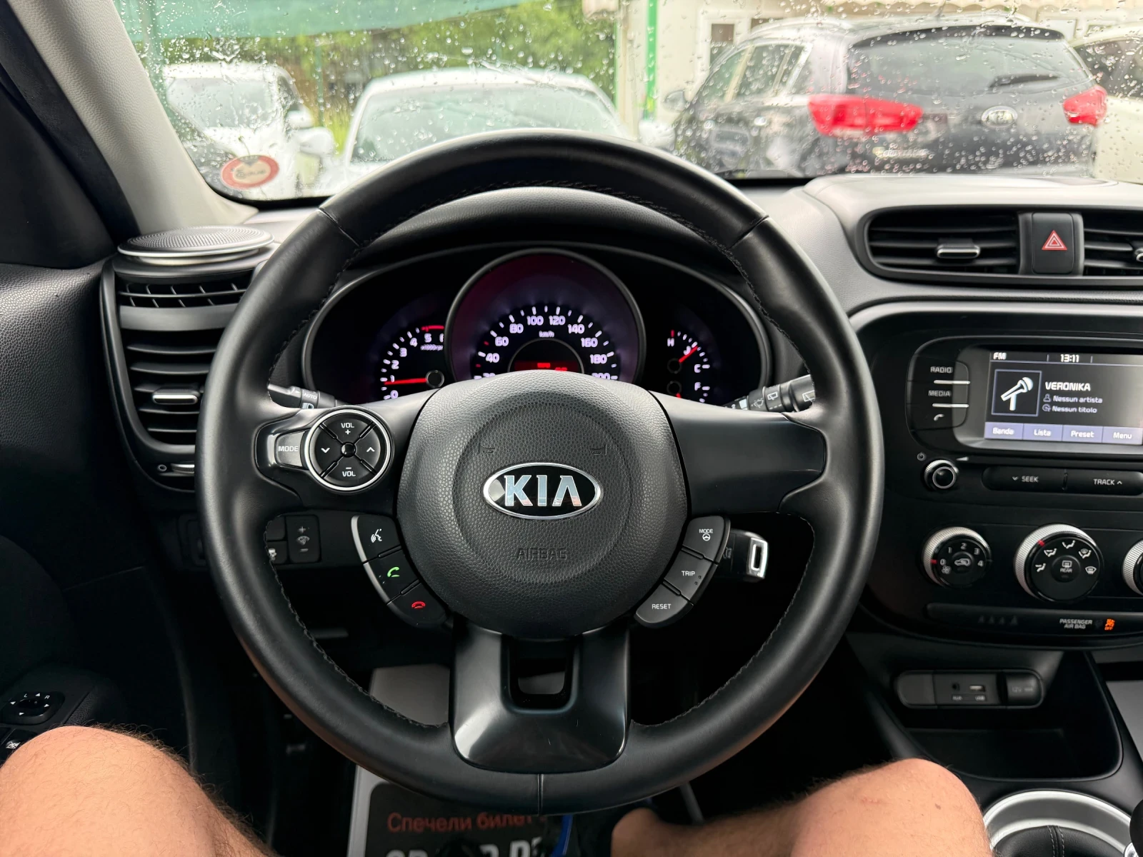 Kia Soul * 1.6CRDI* CAMERA* EURO6* КАТО НОВА* , снимка 12 - Автомобили и джипове - 54651913