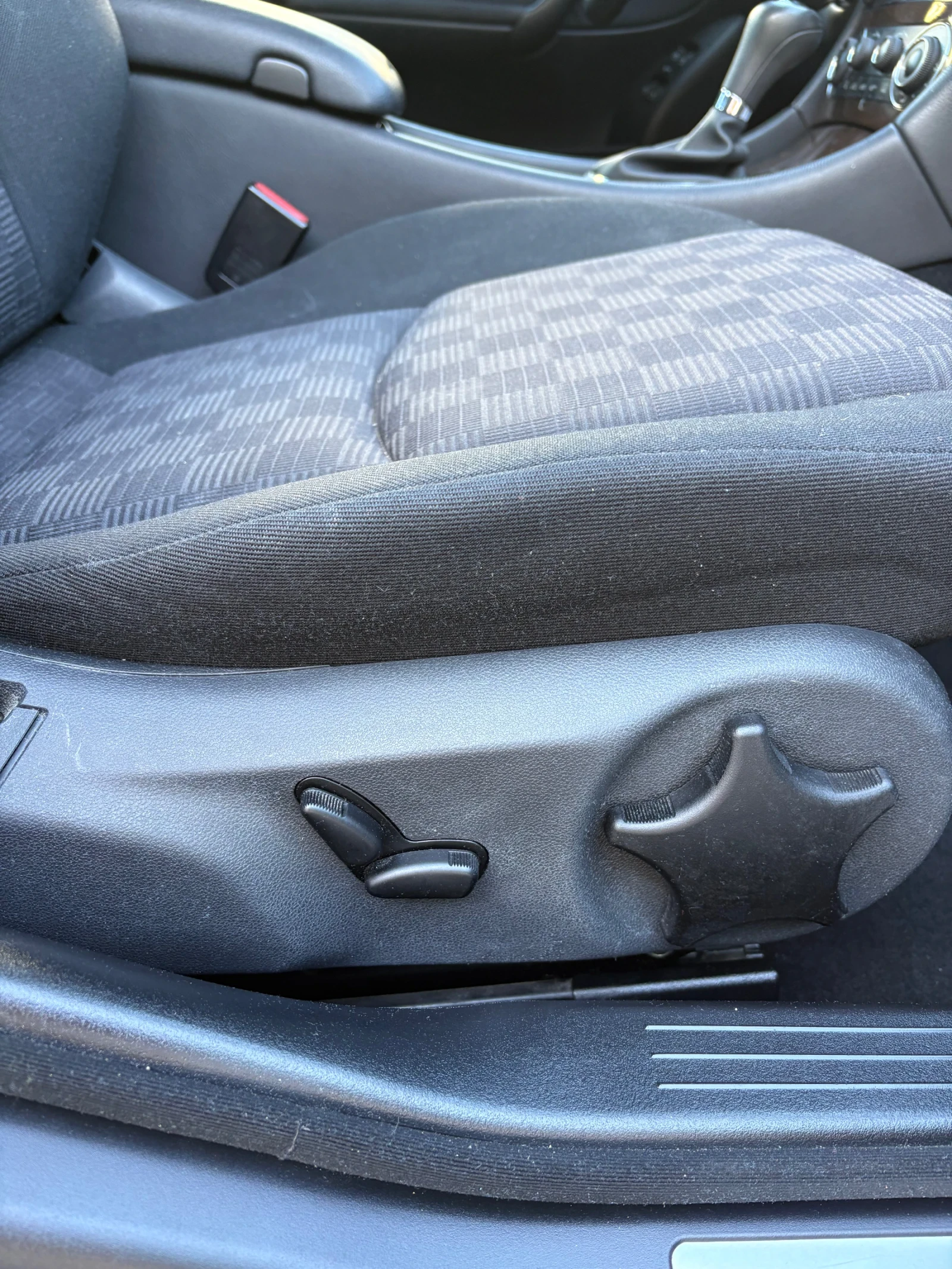 Mercedes-Benz C 220 FACELIFT, снимка 12 - Автомобили и джипове - 54714393