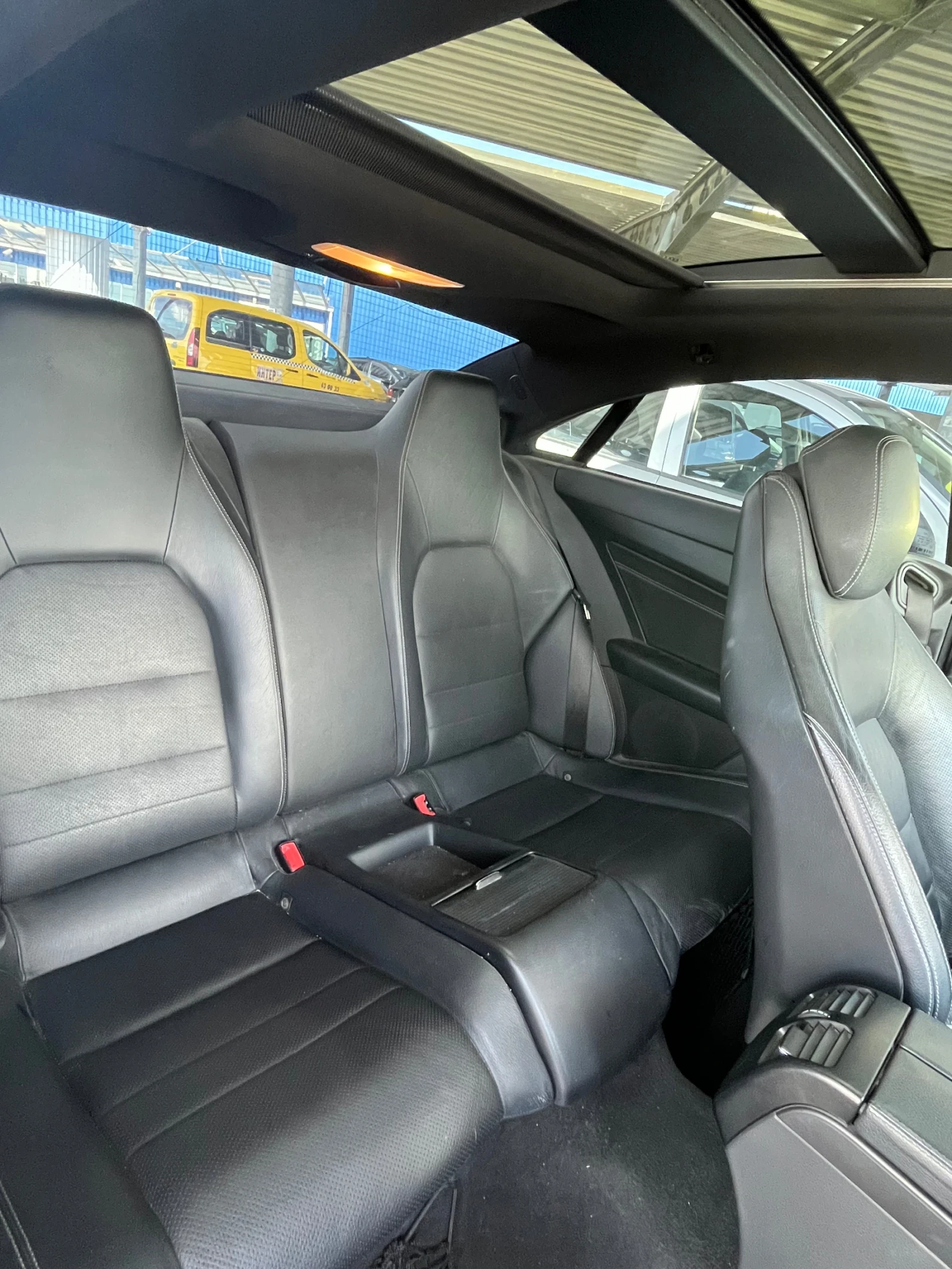 Mercedes-Benz E 220 AMG, снимка 9 - Автомобили и джипове - 55249672