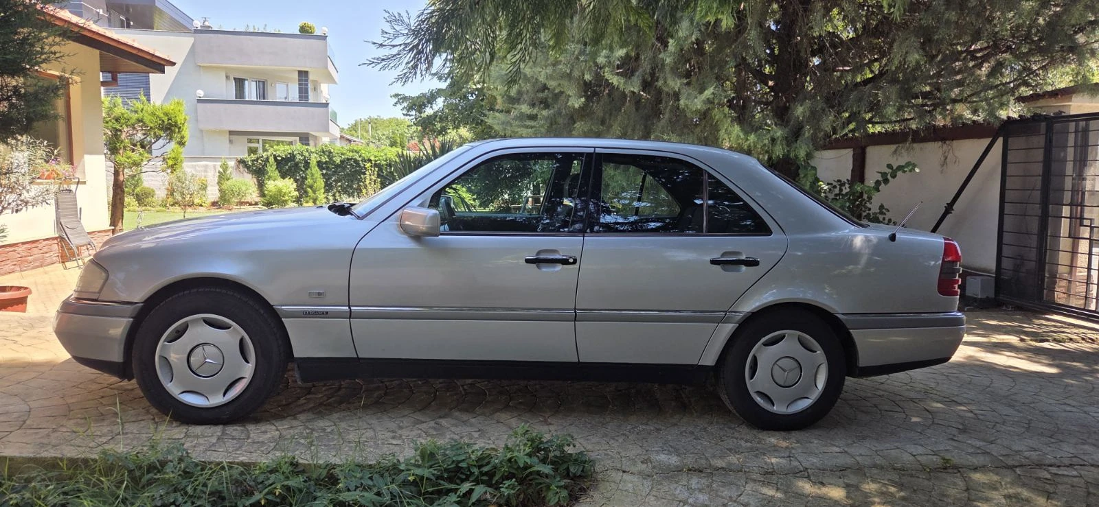Mercedes-Benz C 200 compressor, снимка 7 - Автомобили и джипове - 55578049