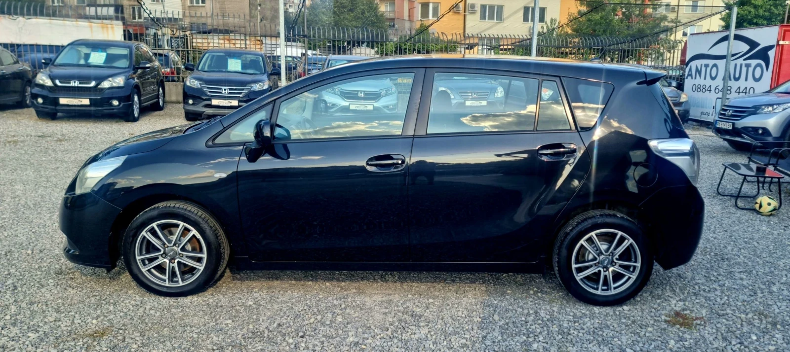 Toyota Verso 1.8  VALVE MATIC!, снимка 8 - Автомобили и джипове - 55650599