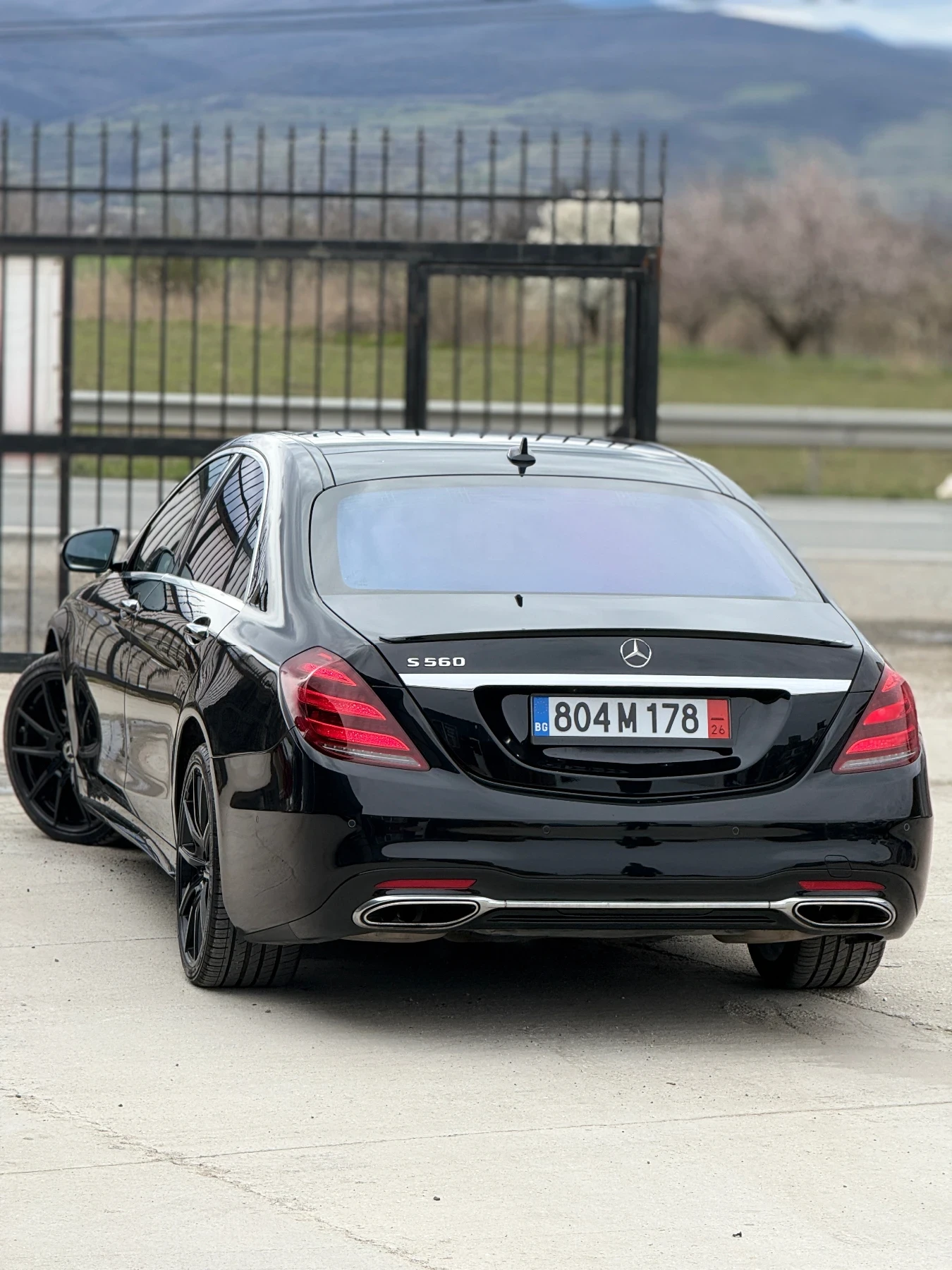 Mercedes-Benz S 560 FULL/AMG//3хTV/ЛИЗИНГ, снимка 5 - Автомобили и джипове - 56088390
