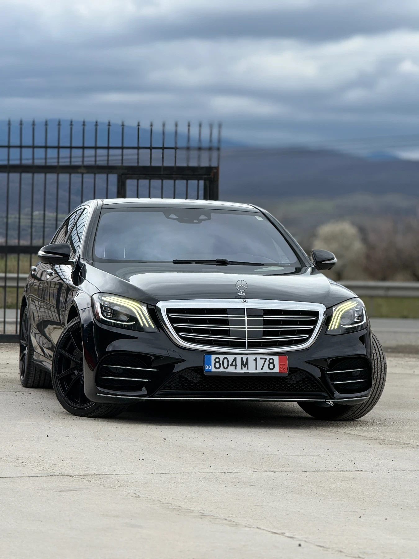 Mercedes-Benz S 560 FULL/AMG//3хTV/ЛИЗИНГ
