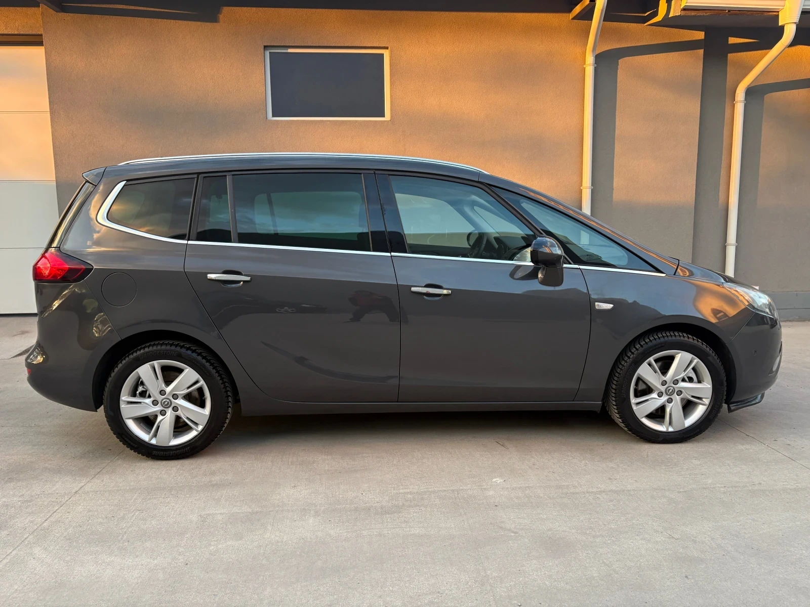 Opel Zafira Cosmo 2.0 CDTI Automatik TOP, снимка 9 - Автомобили и джипове - 56215556