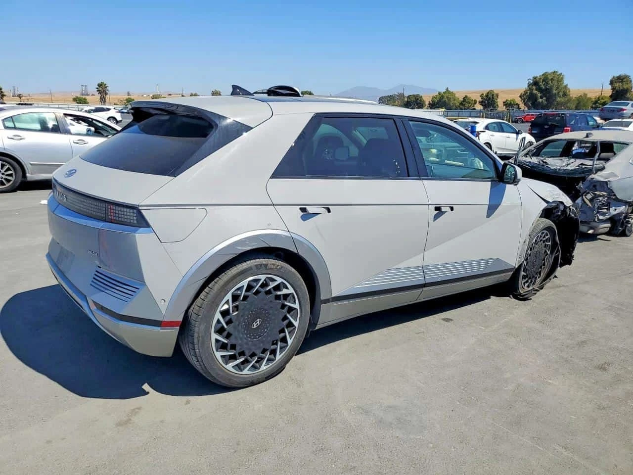 Hyundai Ioniq  Limited AWD / Carfax / ����������  | Mobile.bg � ����������� 3