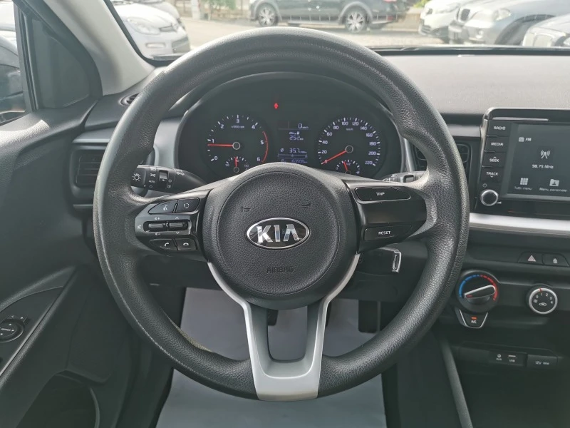 Kia Stonic CRD Evro 6B , снимка 8 - Автомобили и джипове - 46353949