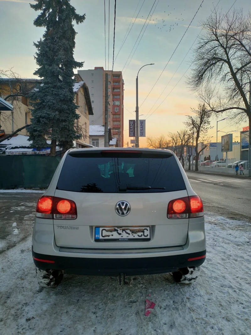 VW Touareg 3.0TDI FACELIFT, снимка 2 - Автомобили и джипове - 48602308