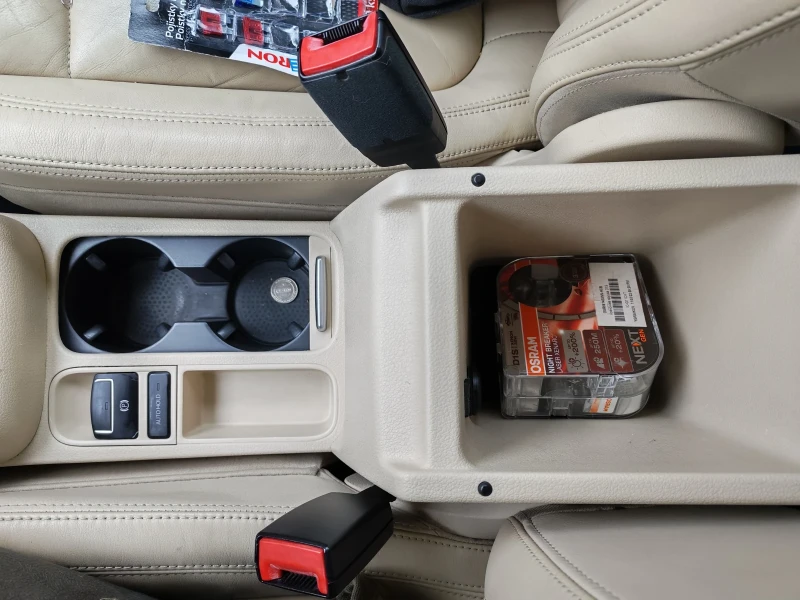 VW Tiguan 4Motion 4х4 /зимни гуми/, снимка 3 - Автомобили и джипове - 52776906