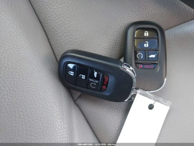 Honda Pilot 2WD TOURING, снимка 11 - Автомобили и джипове - 53475820