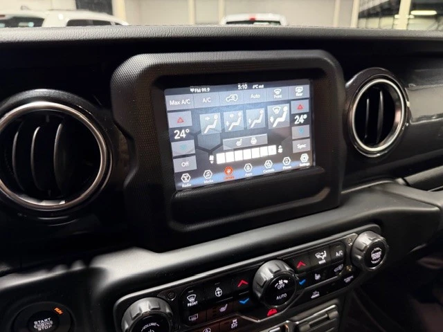 Jeep Wrangler 2.0L 4cyl 4WD | Mobile.bg � ����������� 12