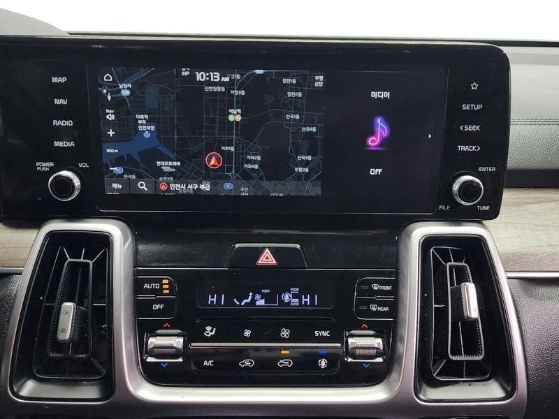 Kia Sorento 2.2 Automatic, снимка 14 - Автомобили и джипове - 55579837