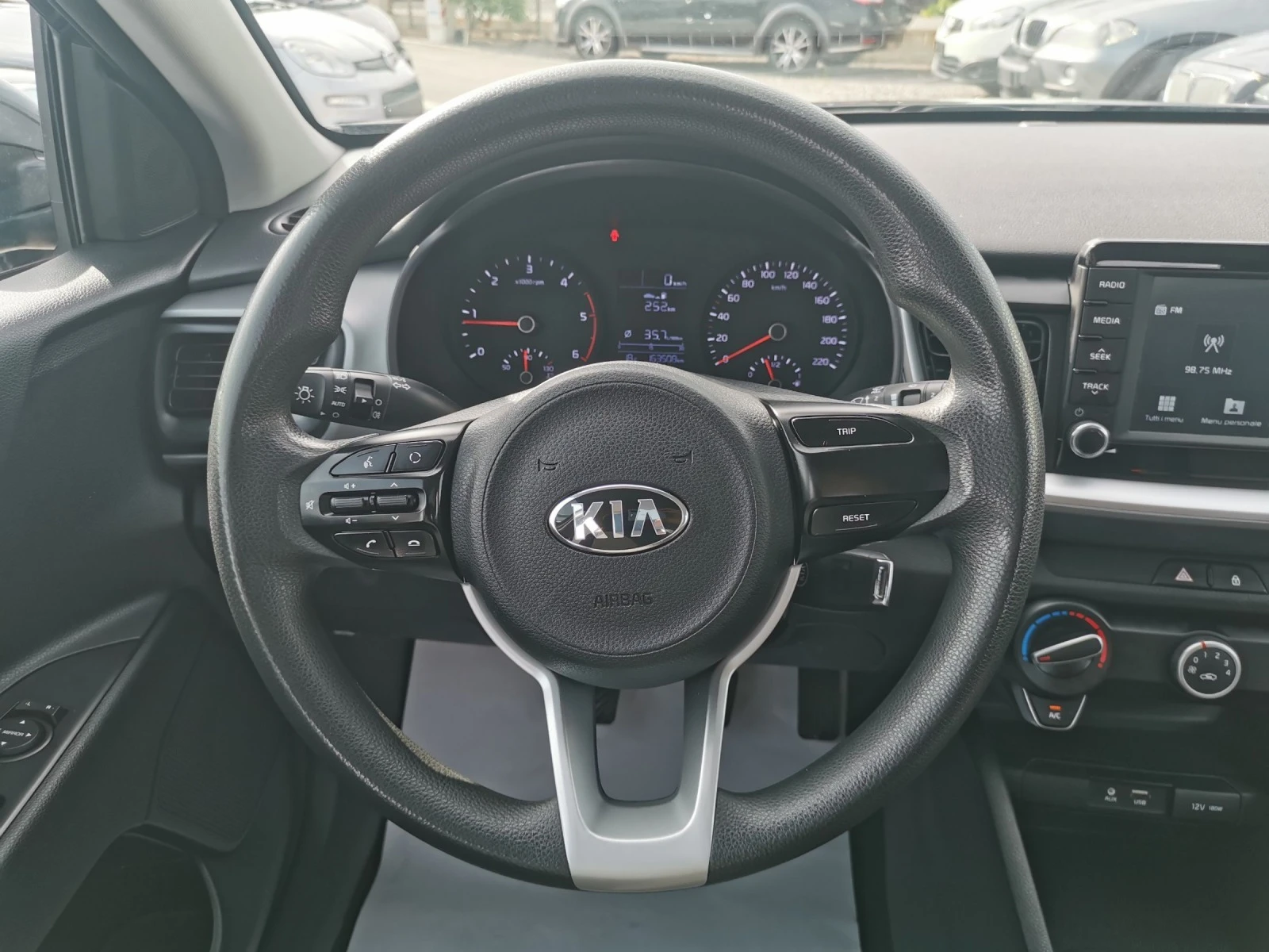 Kia Stonic CRD Evro 6B  - изображение 8