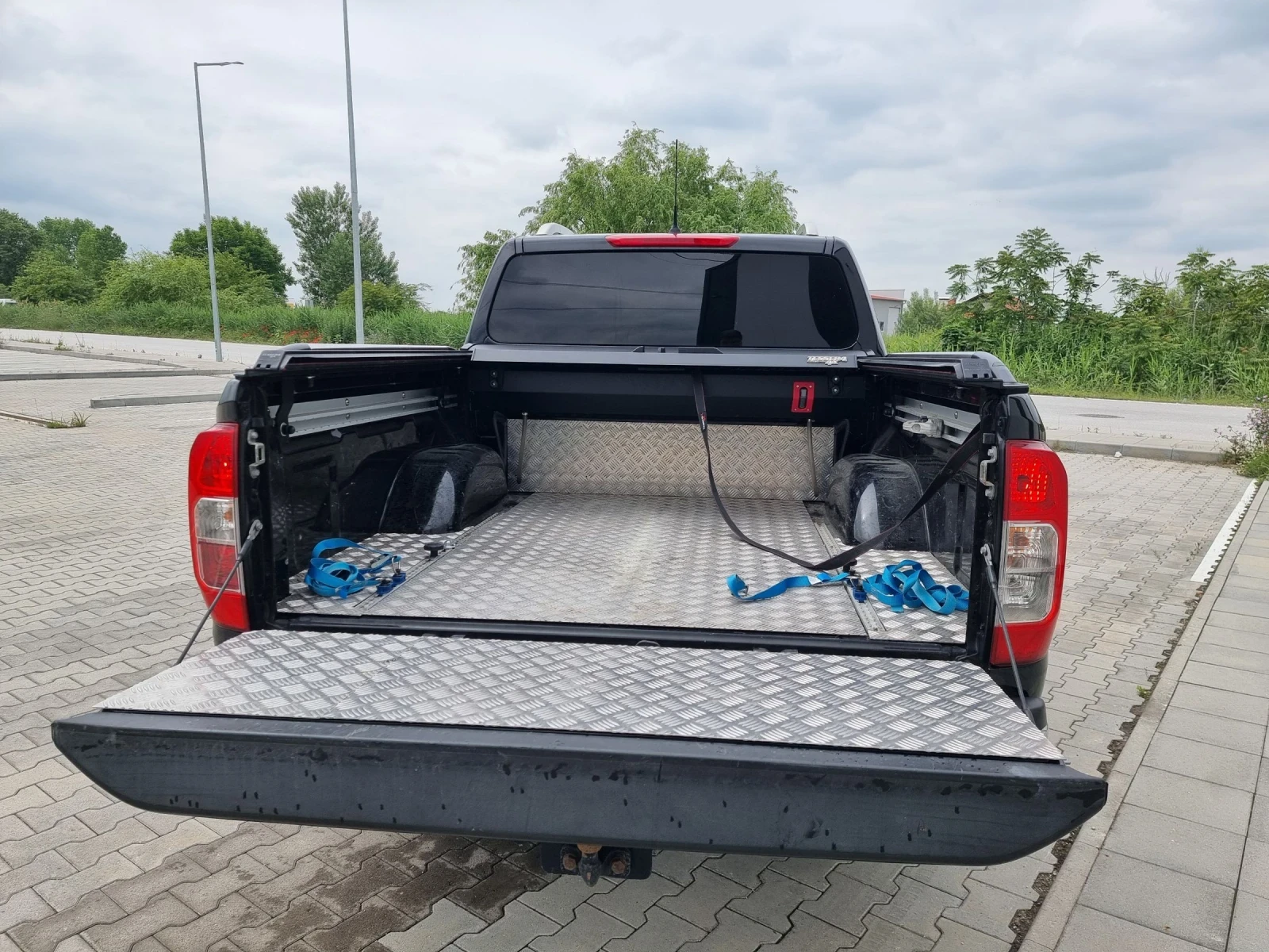 Nissan Navara D23, снимка 6 - Автомобили и джипове - 53847419