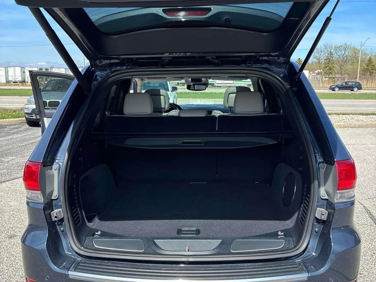 Jeep Grand cherokee * Summit * PANO* KEYLESS* ПОДГРЕВ* , снимка 12 - Автомобили и джипове - 54248985