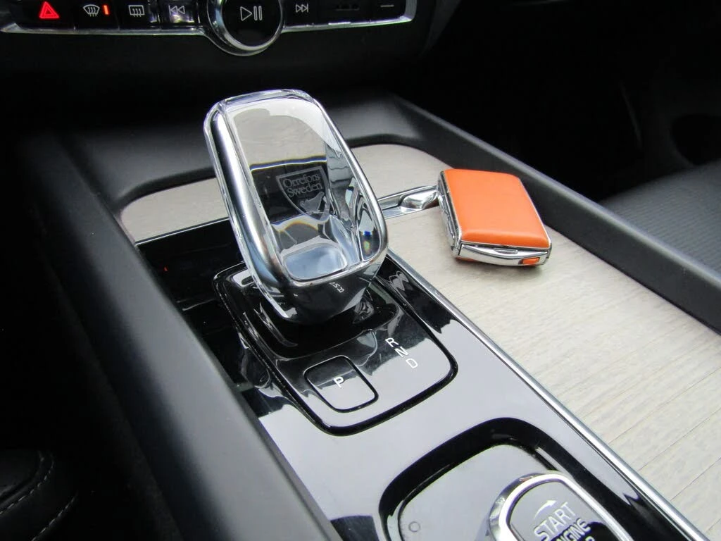 Volvo XC60 HYBRID RECHARGE T8 INSCRIPTION| 400HP| PANO| HK| N | Mobile.bg � ����������� 12